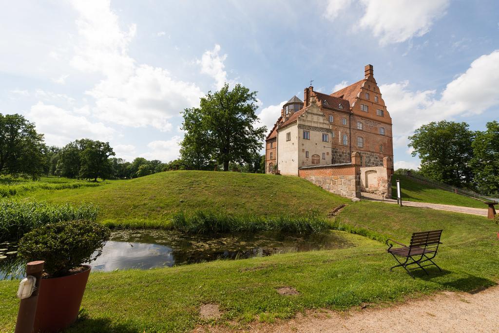 Hotel Schloss & Gut Ulrichshusen Экстерьер фото