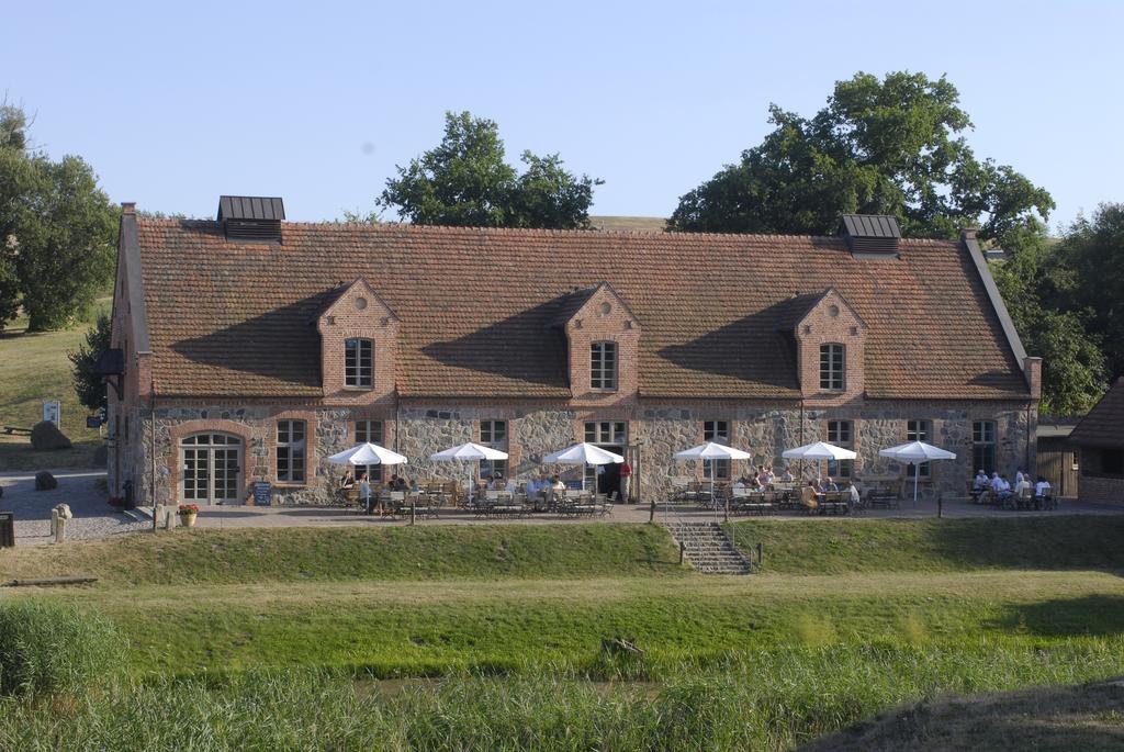 Hotel Schloss & Gut Ulrichshusen Экстерьер фото