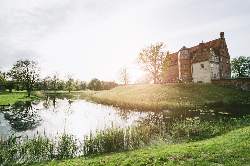 Hotel Schloss & Gut Ulrichshusen Экстерьер фото